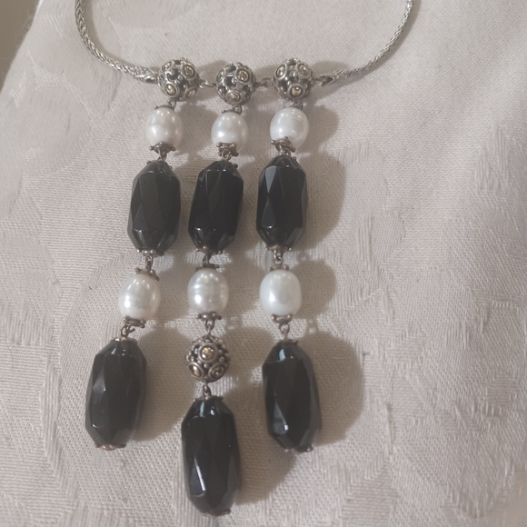 John Hardy Jaisalmer Onyx and Pearl 3 Strand Drop Necklace, SS & 18k - Picture 4 of 14